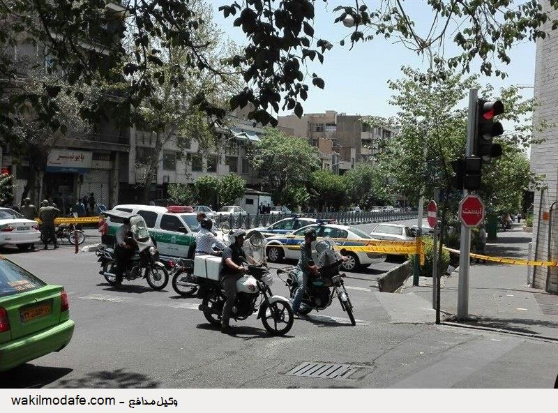 خطر از بیخ گوش ساکنان مرکز تهران گذشت/ پلیس خیابان میرزای شیرازی را بست (+عکس)